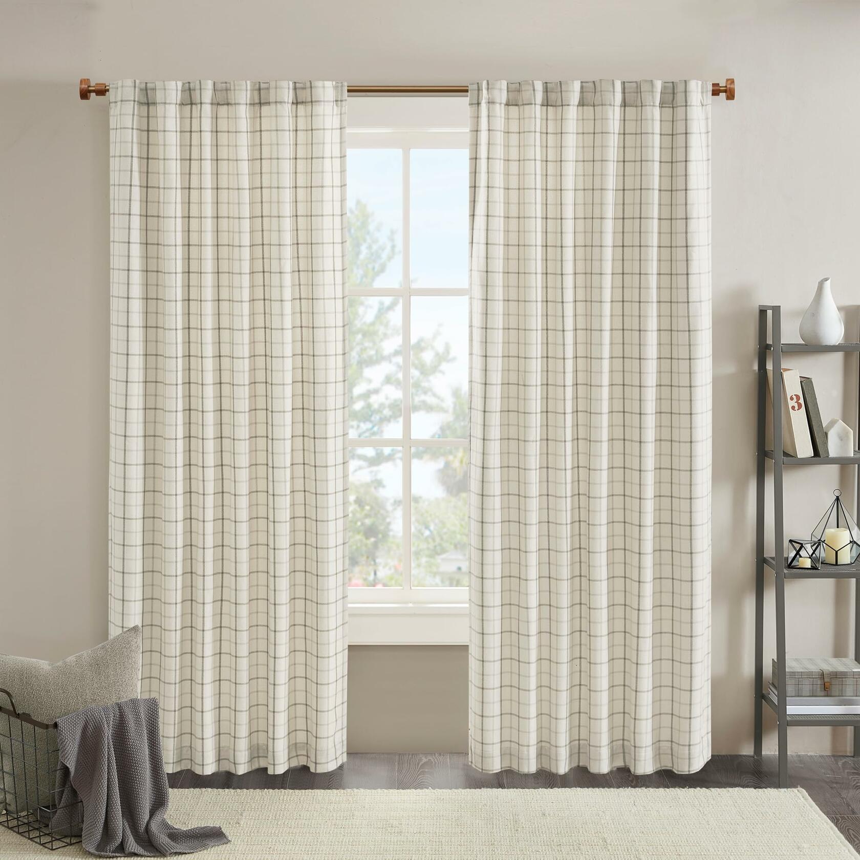 Madison Park Anaheim Cabin Plaid Curtain Window, Thermal Insulated Fleece Lining, Living Room Decor Light Blocking Drape for Bedroom, 1-Single Panel Pack, 50" x 84", Rod Pocket, Natural