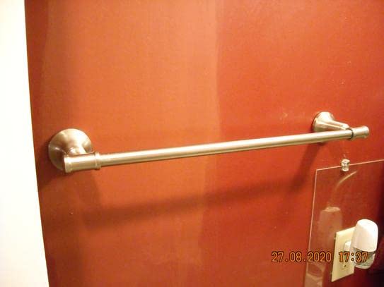 Delta Chamberlain 24 in. Wall Mount Towel Bar in Champagne Bronze