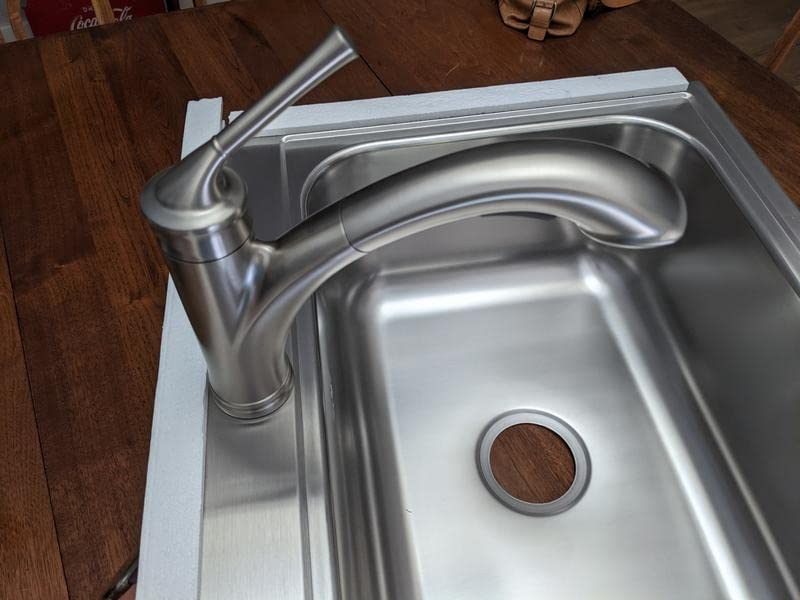 Glacier Bay Hemming Traditional Farm Single Handle Pull Out Sprayer Kitchen Faucet in Stainless Steel FP3C0001SP