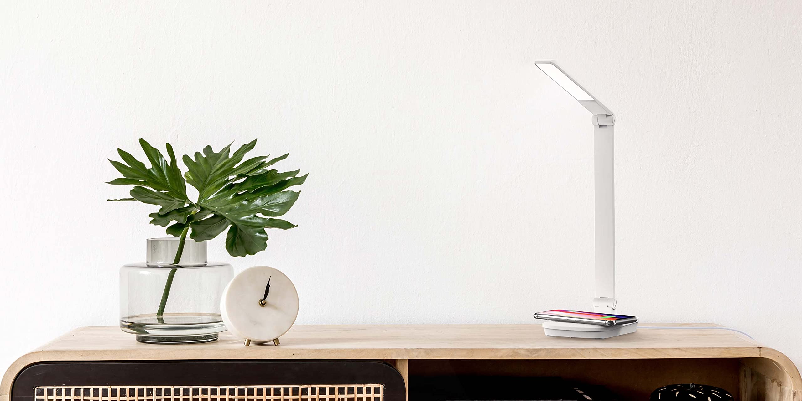 Tzumi 7998 Qi Wireless Charging Desk Lamp