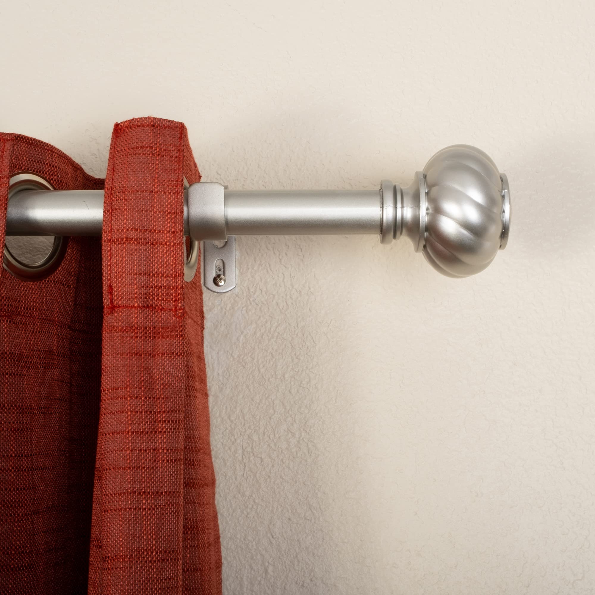 Decopolitan 1" Twist Knob Curtain Rod, 72 to 144 Inches, Antique Silver