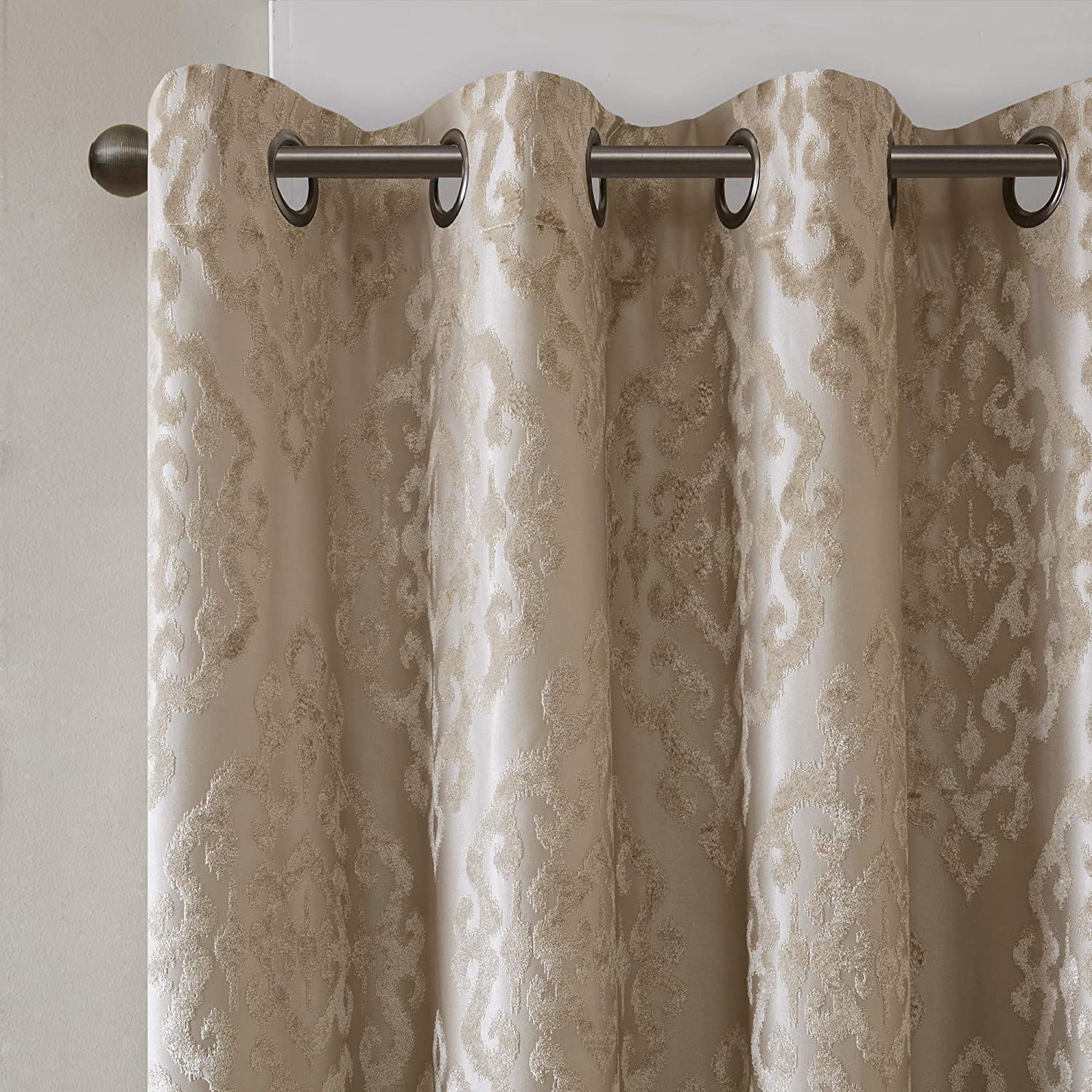 Sun Smart Amelia Jacquard Paisley Total Blackout Curtain for Bedroom, Luxury Single Window Panel Living Room Family-Room Kitchen, Grommet Top, 1-Panel Pack, 50"x95", Champagne