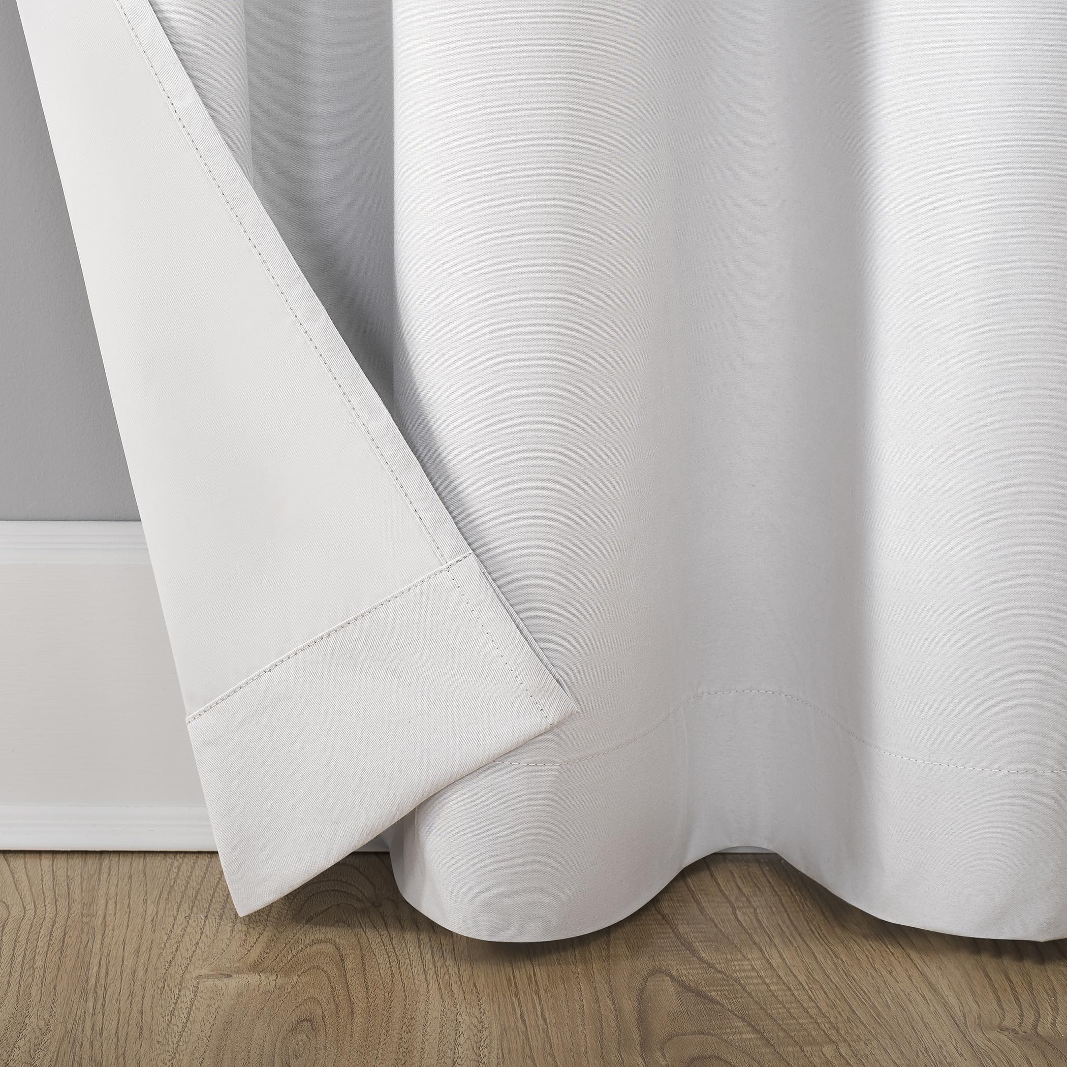 Sun Zero Cyrus Thermal 100% Blackout Grommet Curtain Single Panel