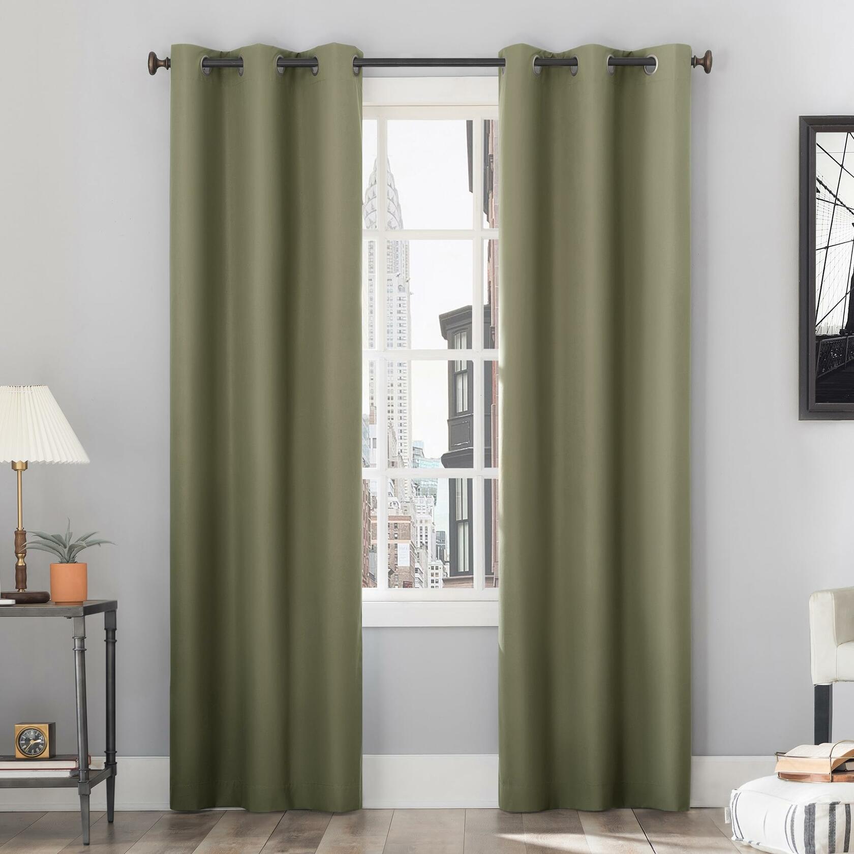 Sun Zero Cyrus Thermal 100% Blackout Grommet Curtain Single Panel