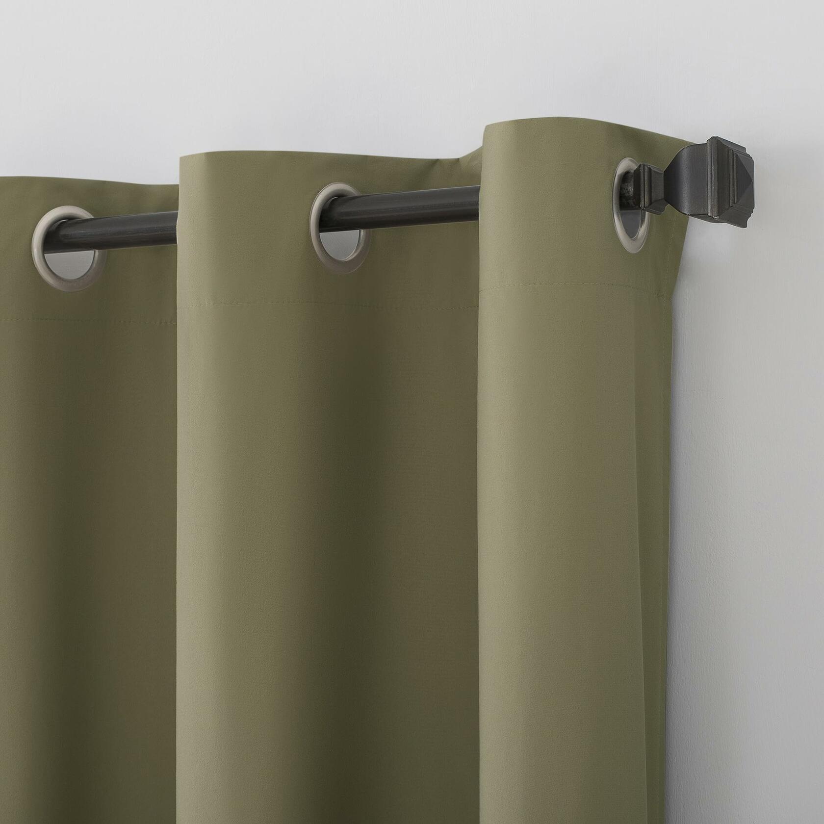 Sun Zero Cyrus Thermal 100% Blackout Grommet Curtain Single Panel
