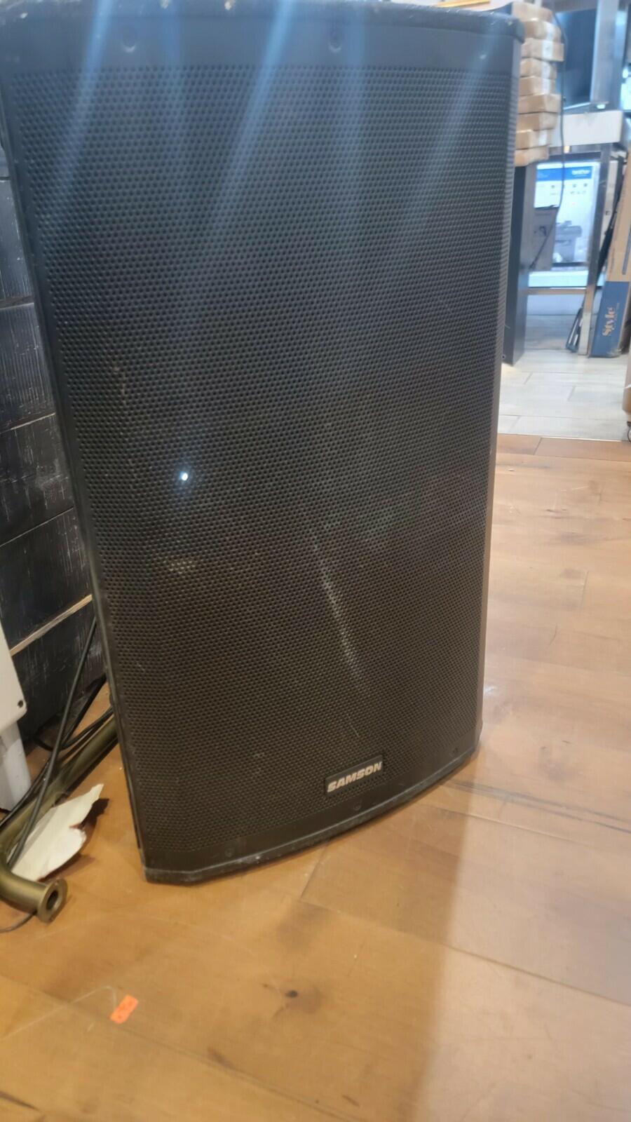Single Pre-Owned Samson RSX115A 1700w 1 x 12" Active Powered Loudspeaker