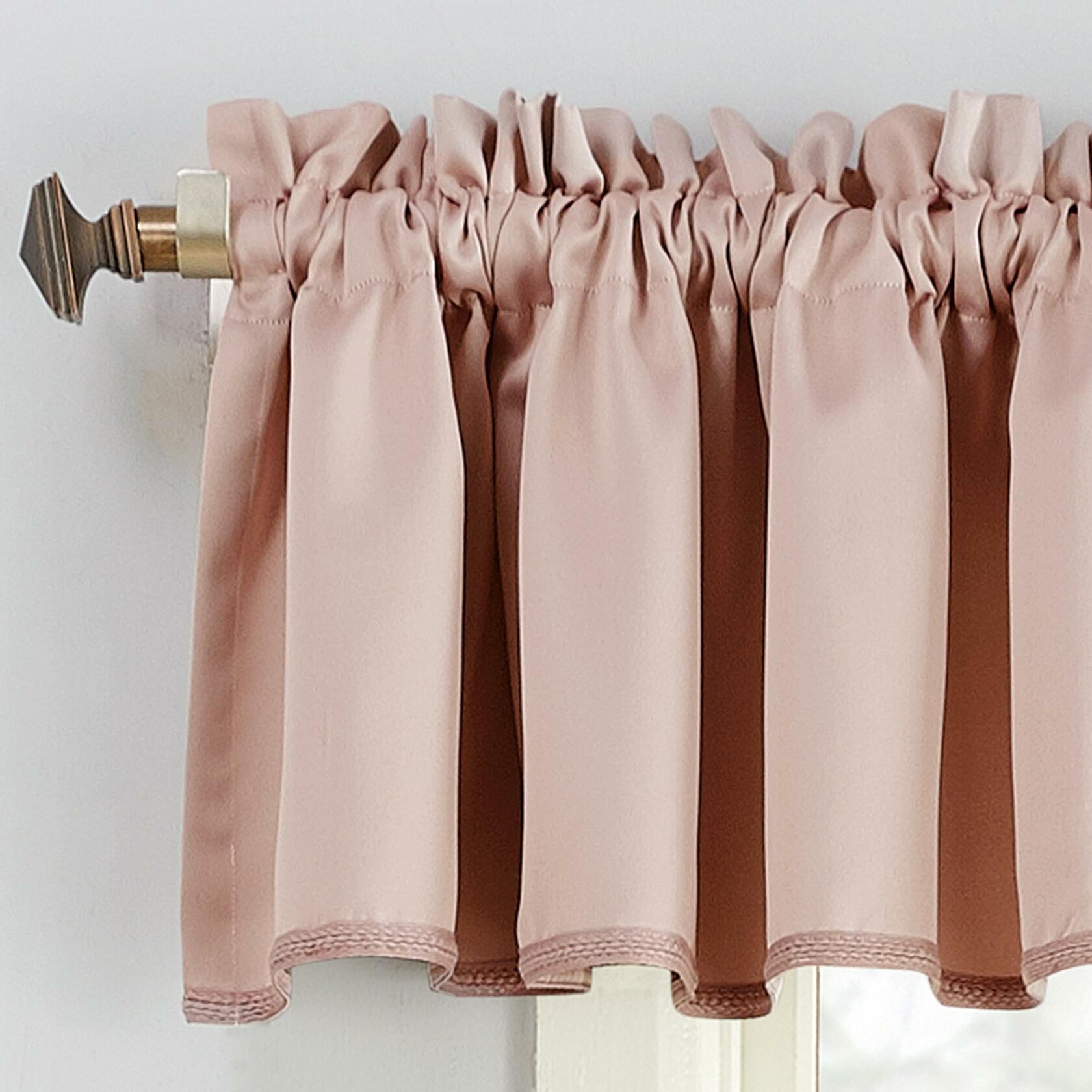 Sun Zero Barrow Energy Efficient Rod Pocket Curtain Single Valance