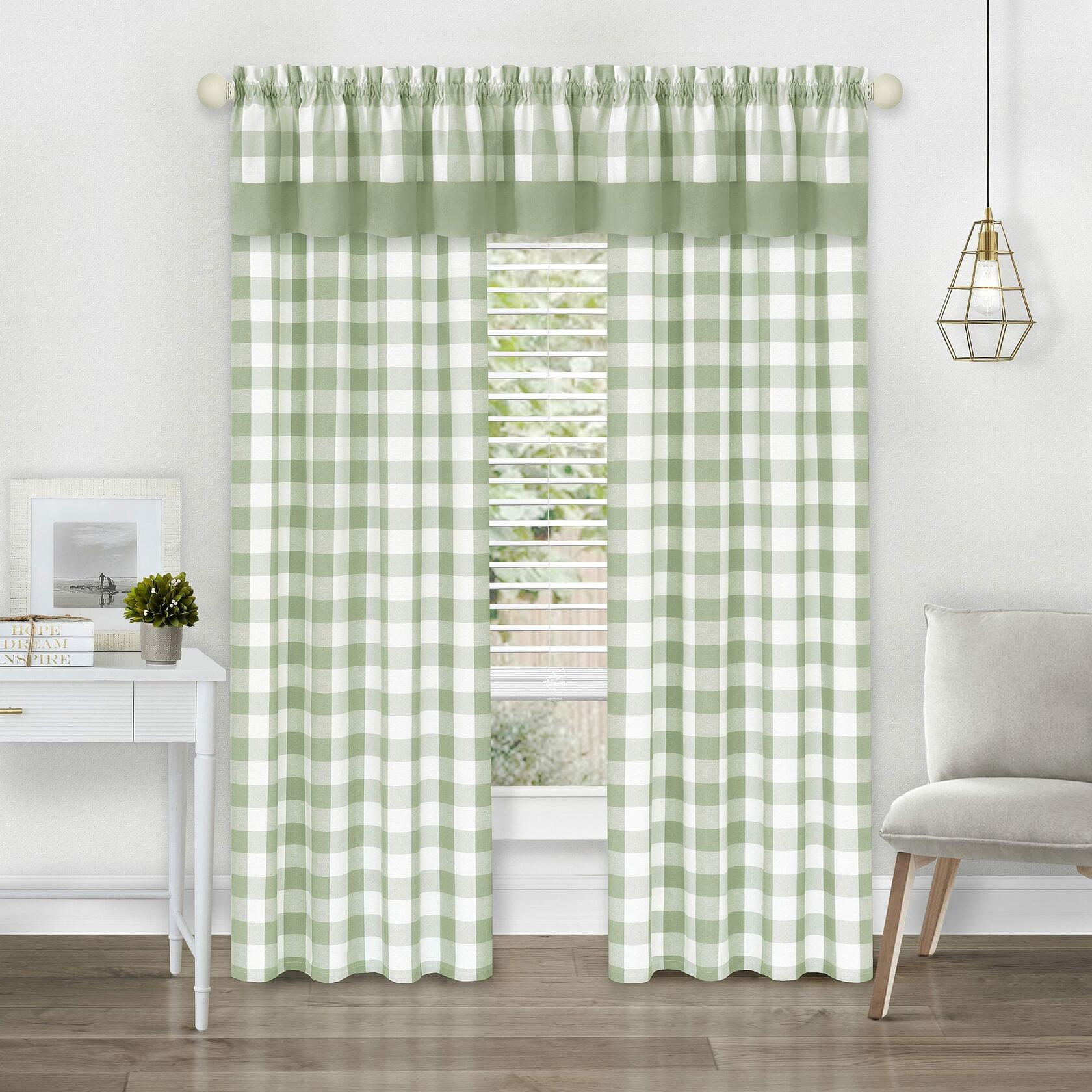ACHIM Home Furnishings Hunter Rod Pocket Window Curtain Panel, 42" x 84", Apple Green