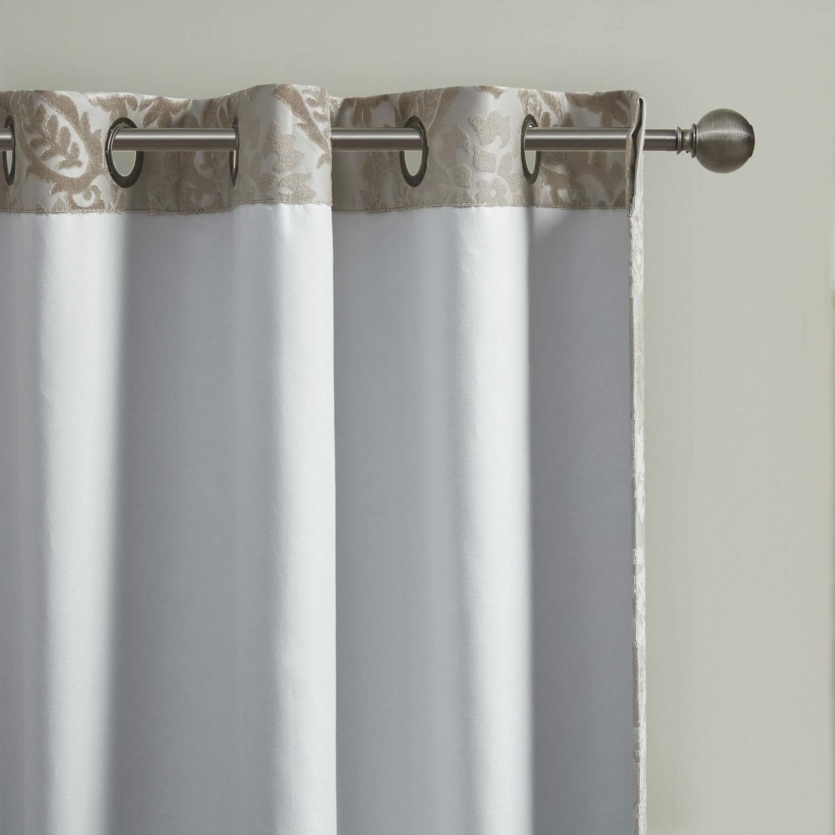 Sun Smart Amelia Jacquard Paisley Total Blackout Curtain for Bedroom, Luxury Single Window Panel Living Room Family-Room Kitchen, Grommet Top, 1-Panel Pack, 50"x95", Champagne