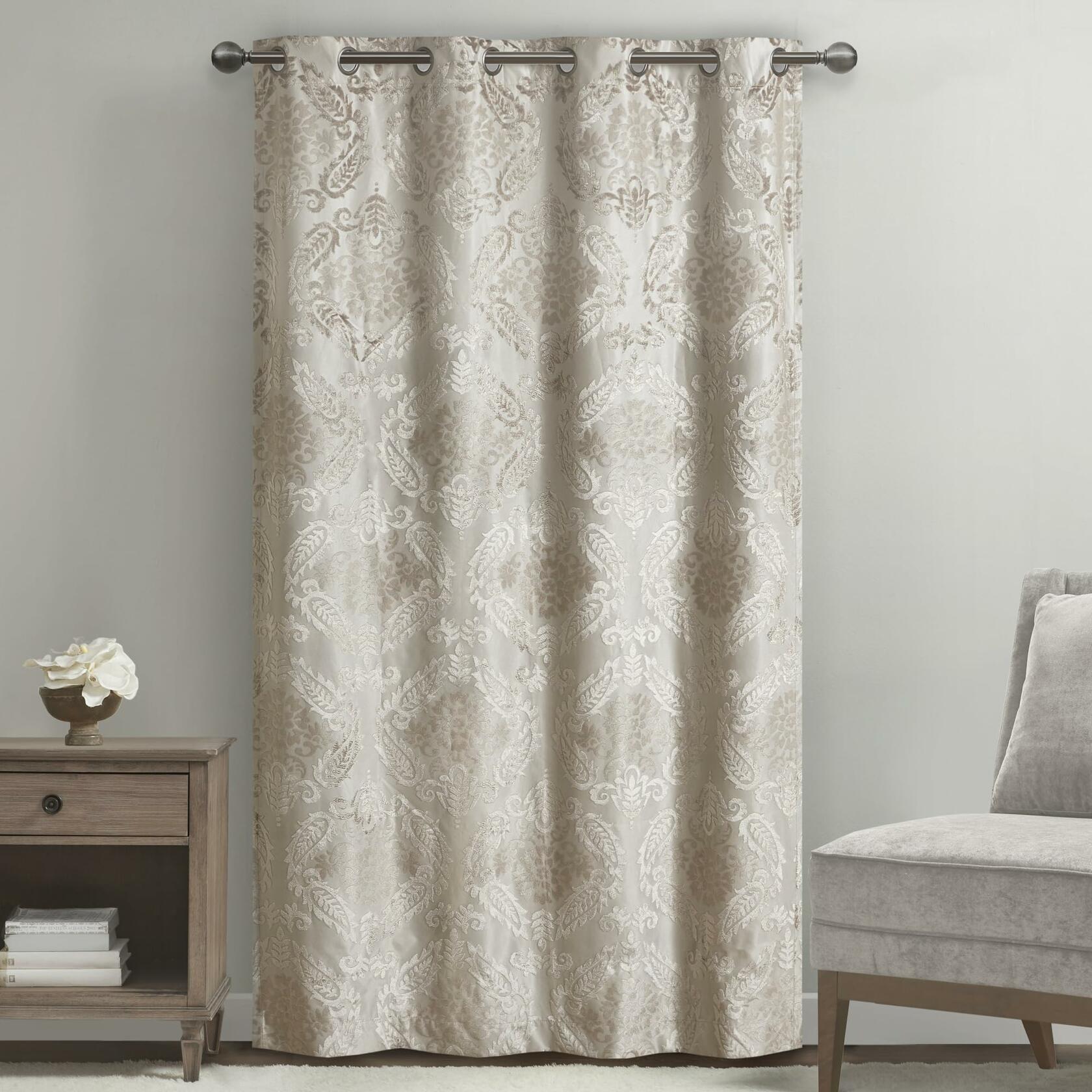 Sun Smart Amelia Jacquard Paisley Total Blackout Curtain for Bedroom, Luxury Single Window Panel Living Room Family-Room Kitchen, Grommet Top, 1-Panel Pack, 50"x95", Champagne