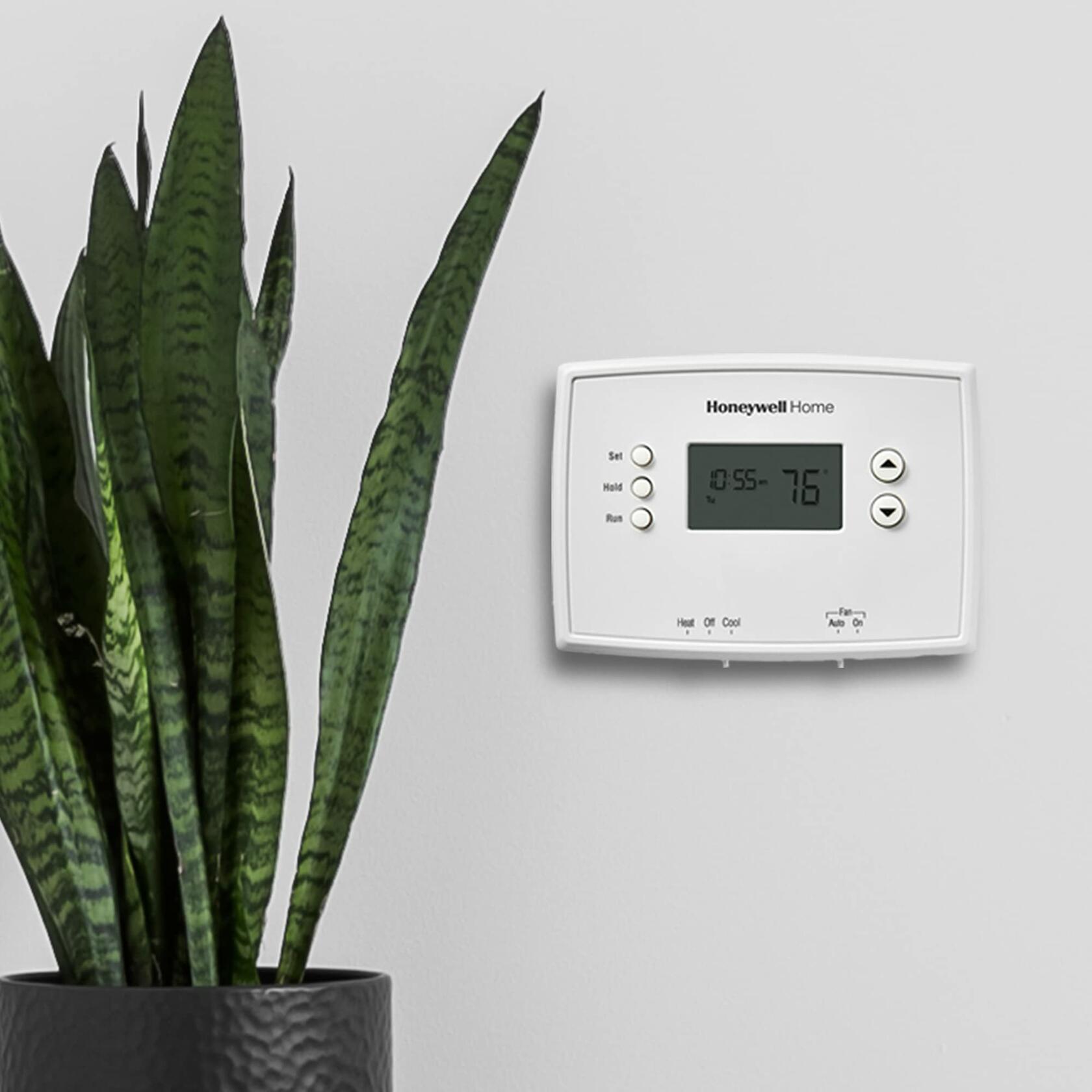 Honeywell Home RTH221B1039 RTH221B Programmable Thermostat, White