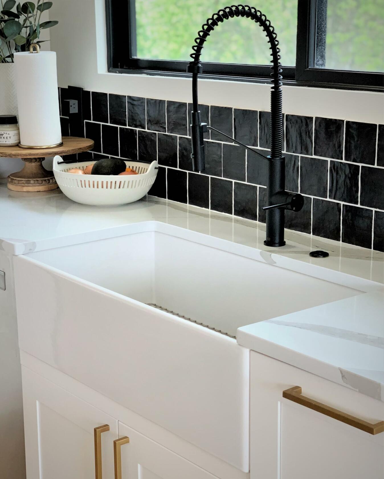 Austen Crisp White Fireclay 36" Single Bowl Apron-Front Undermount Kitchen Sink